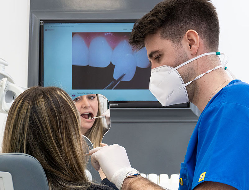 Di cosa si occupa il Dentista Estetico?